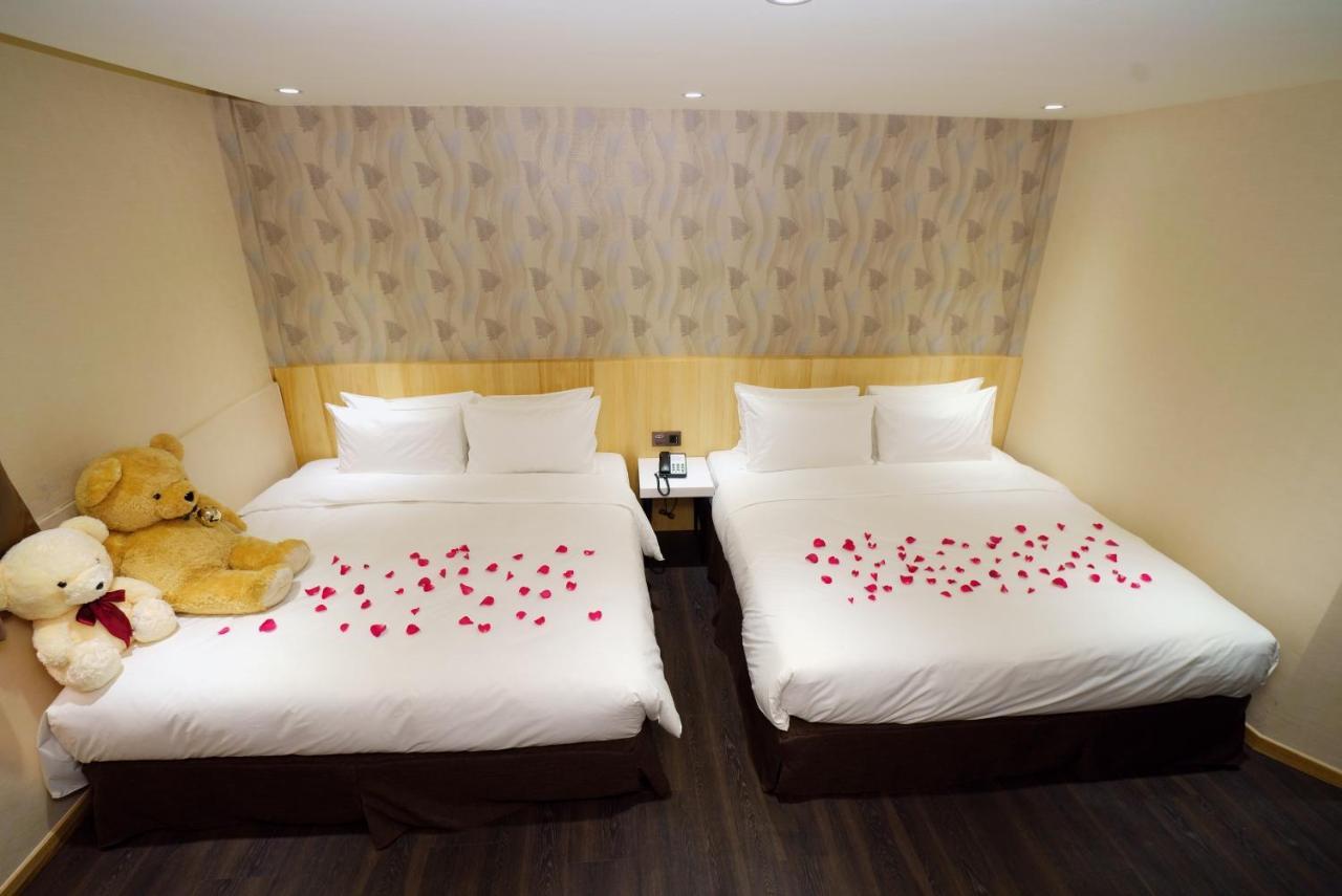 Red Hotel Yuanlin Buitenkant foto